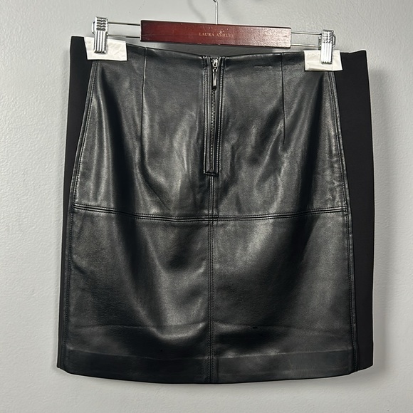 WHBM Faux Leather Black Mini Skirt Stretchy sides size 6 - Picture 5 of 10